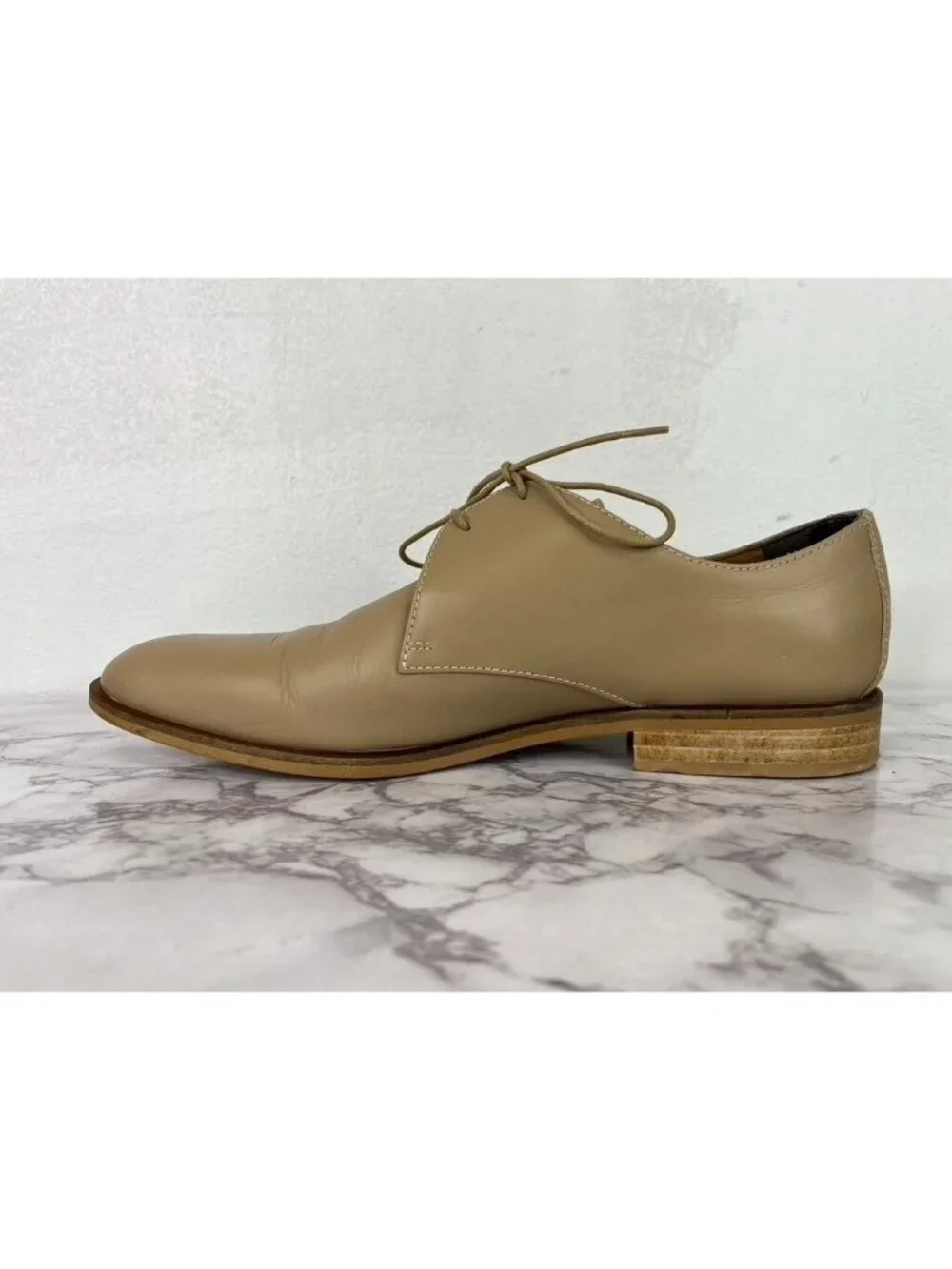 Everlane Women's The Modern Oxford Beige Sz 9